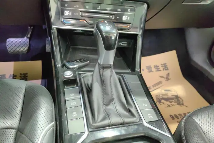 Volkswagen Passat 2023 Model Facelift 330TSI Starry sky Deluxe Edition – фото 31