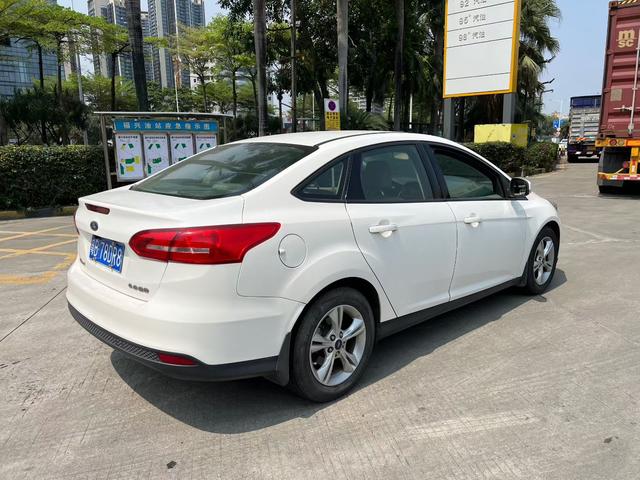 Ford Focus 2015 модификация Тройная литиевая батарея кузов 1.6L автоматическое Com f ort – фото 2