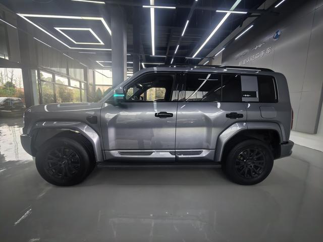 Leopard 5 2025 Model Tian Shen Smart Drive Max Edition – фото 7
