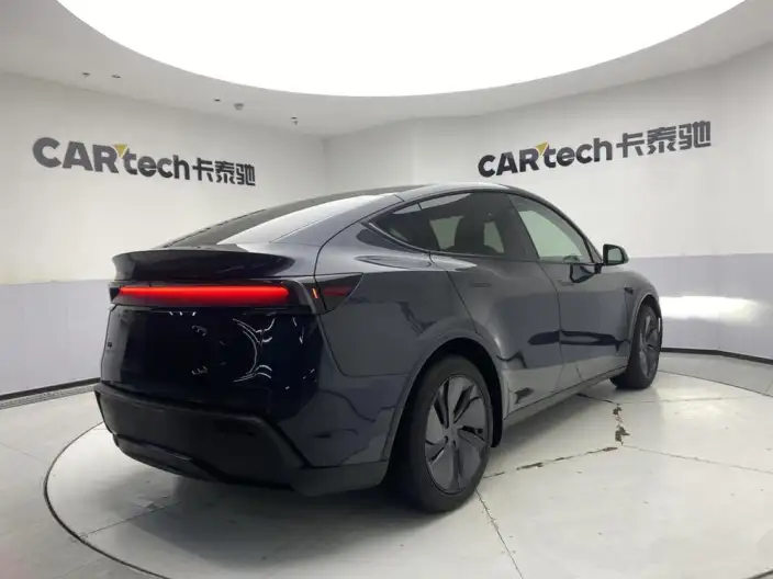 Model Y 2025 Model Rear-wheel drive version – фото 34
