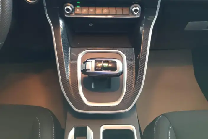 Haval M6 2021 Model PLUS 1.5T DCT Elite Smart Connect Model – фото 32