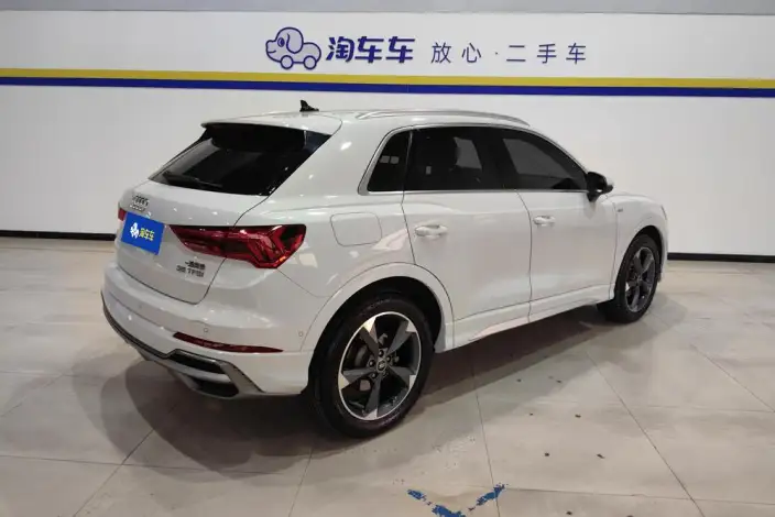 AUDI Q3 2022 Model 35 TFSI Fashion Dynamic Model – фото 3