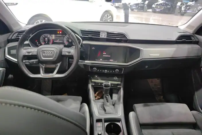 AUDI Q3 2022 Model 35 TFSI Fashion Dynamic Model – фото 11