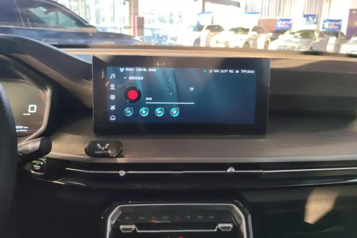 WULING Asta 2021 Model 1.5T Automatic Starlight Edition – фото 13