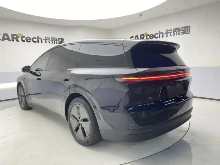 Li Auto i8 2025 Model Standard Edition – фото 5