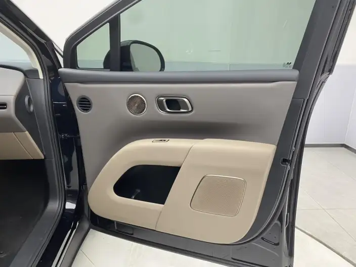 Li Auto i8 2025 Model Standard Edition – фото 31