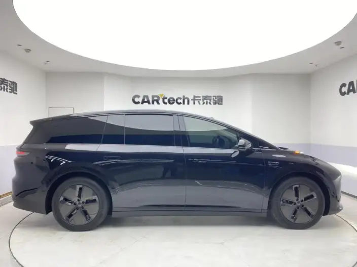 Li Auto i8 2025 Model Standard Edition – фото 40