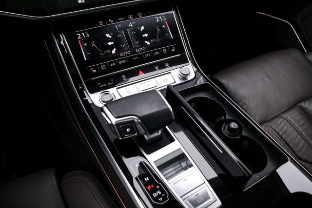 Audi A8 2021 A8L 55 TFSI quattro Prestige – фото 9