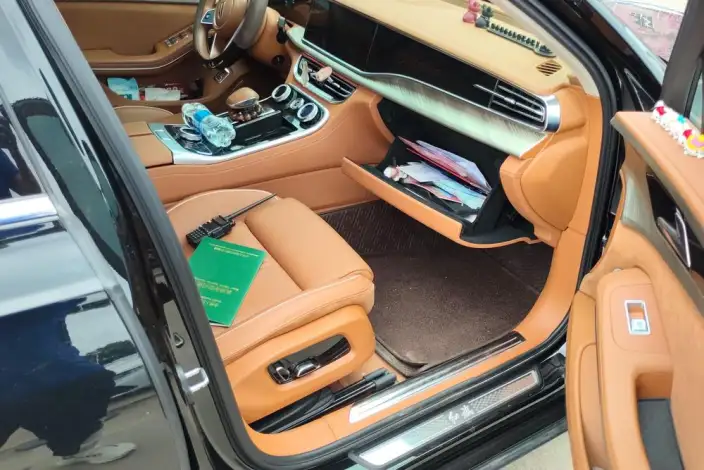 HONGQI H9 2020 Model 2.0T Flag Enjoy Edition – фото 12