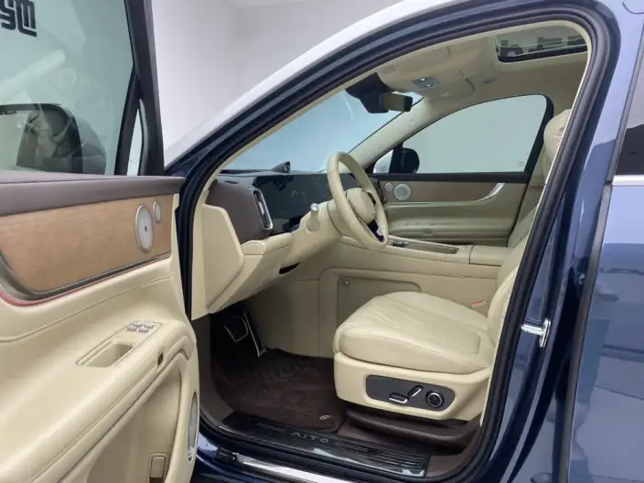 Aito M9 2024 Model Extended Range Ultra VI seat Edition – фото 26