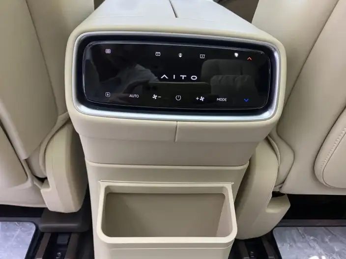 Aito M9 2024 Model Extended Range Ultra VI seat Edition – фото 30