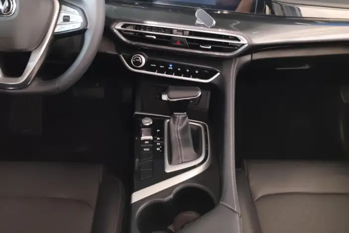 Changan Eado 2020 Model PLUS Blue whale NE 1.4T GDI Automatic Noble Model – фото 11