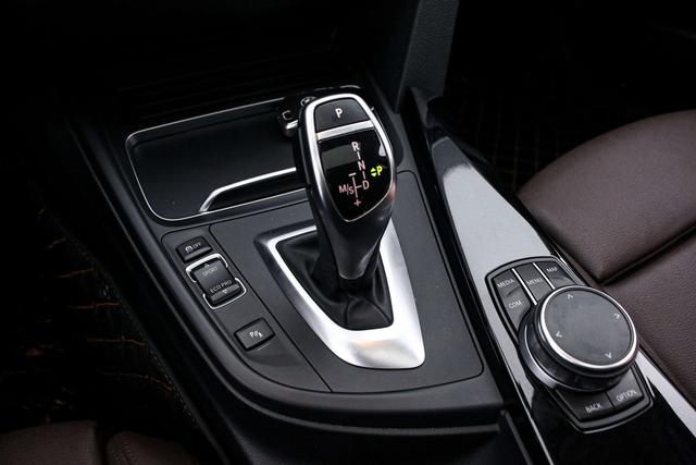 BMW 3 Series 2018 320Li Leader M Sport Package – фото 9