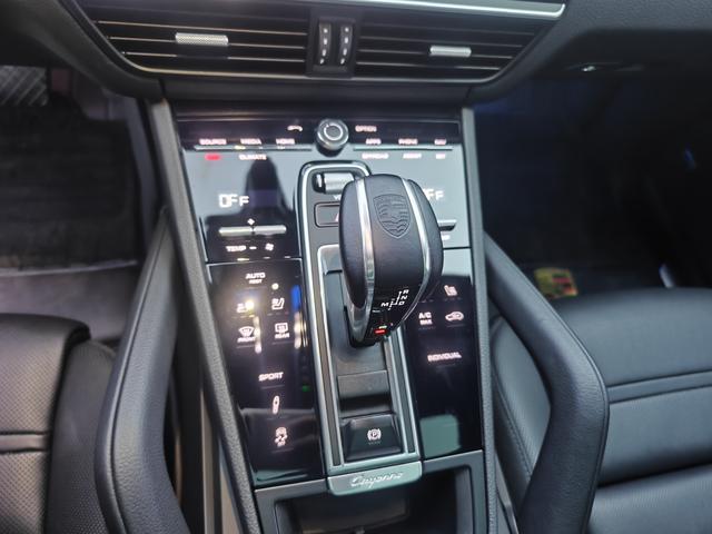 Porsche Cayenne 2019 Cayenne 3.0T – фото 15