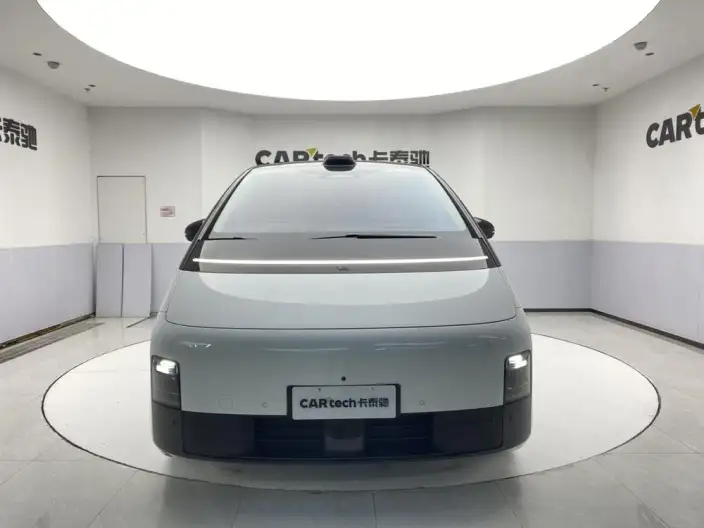 Li Auto MEGA 2024 Model Ultra Edition – фото 2