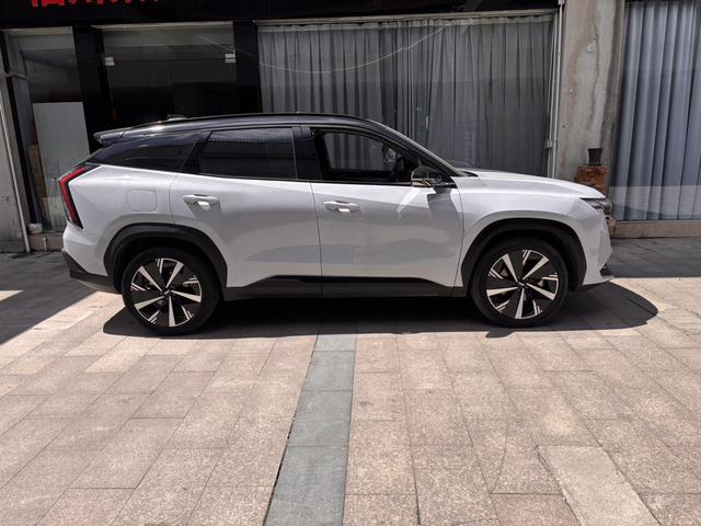 Geely Boyue L 2023 1.5TD DCT Pride Edition – фото 4