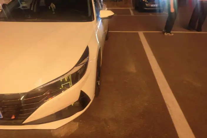 Hyundai Ioniq 2022 Model 1.5L CVT LUX Premium Edition – фото 26