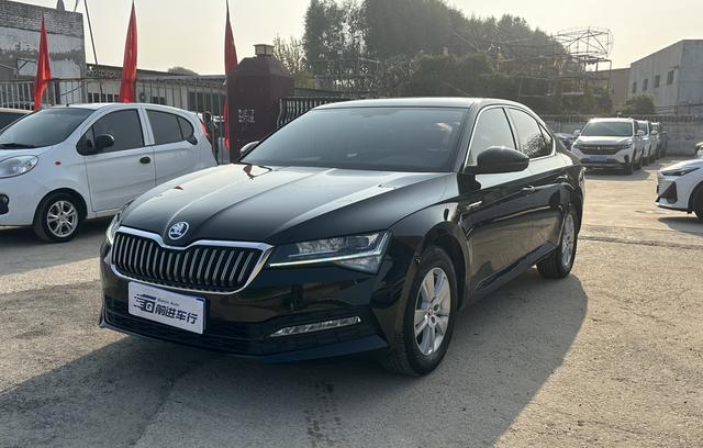 Skoda Superb Модель 2019 года TSI280 DSG Standard Edition – фото 1