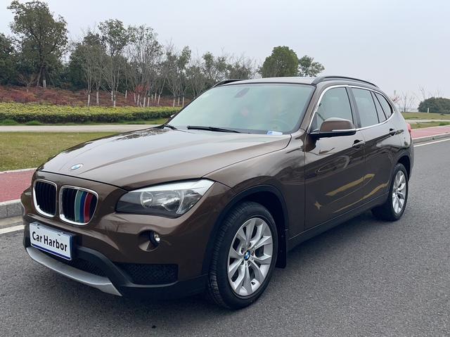 BMW X1 2013 sDrive18i Fashion – фото 1