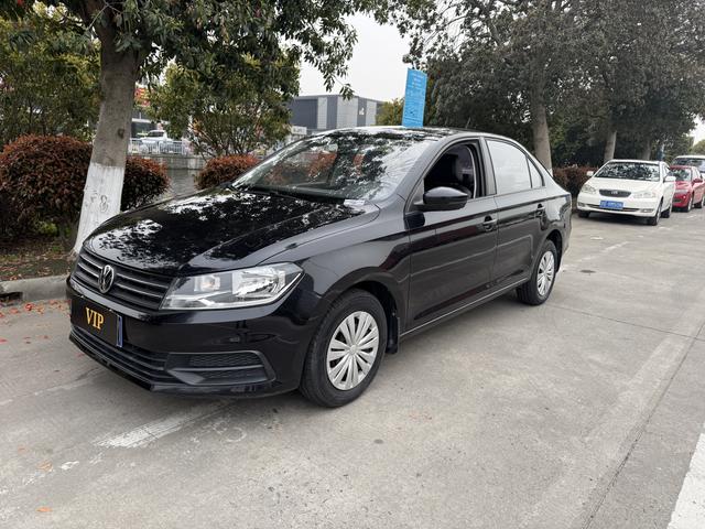 Volkswagen Santana 2016 1.6L Manual Fashion – фото 1