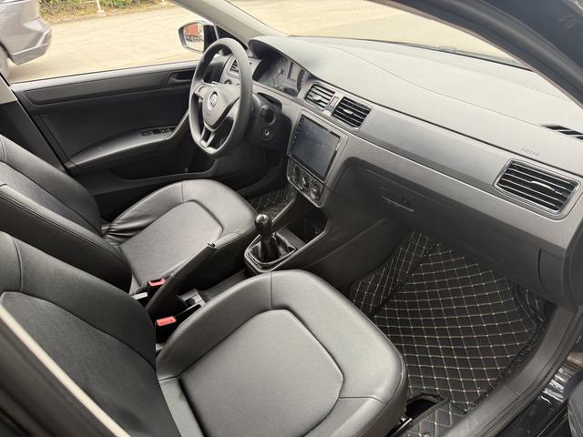 Volkswagen Santana 2016 1.6L Manual Fashion – фото 3