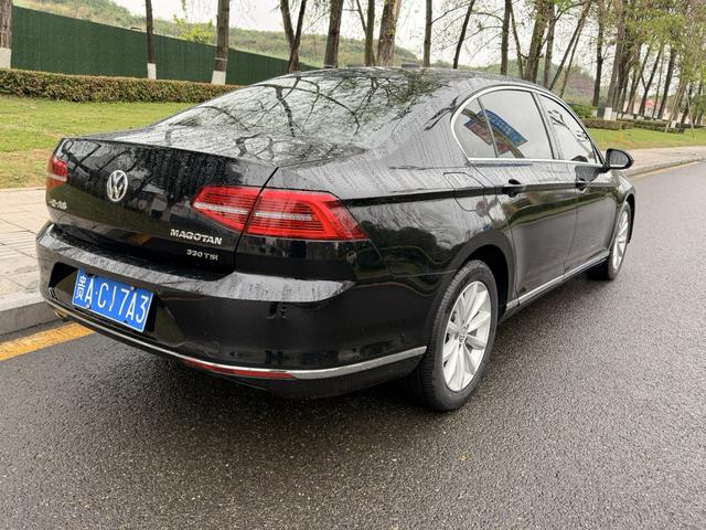 Volkswagen Magotan 2018 330TSI DSG Leading – фото 4