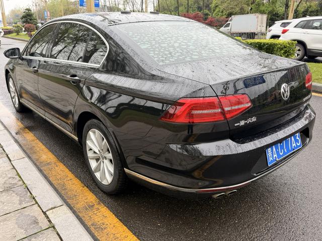 Volkswagen Magotan 2018 330TSI DSG Leading – фото 5
