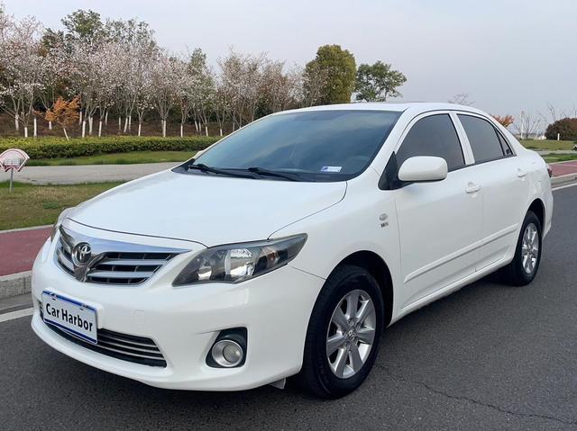 Toyota Corolla 2013 Special Edition 1.6L Automatic Cool GL – фото 1