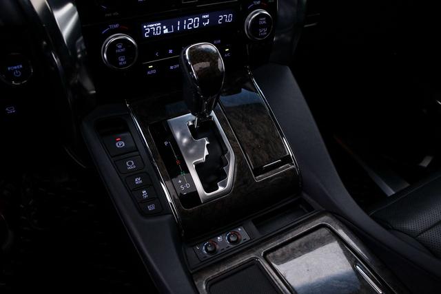 Vell f ire Модель 2020 года Hybrid 2.5L HV Premium Edition – фото 9