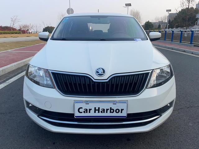 Spaceback Модель 2019 года комплектация 1.5L автоматическое Com f ort Edition National V – фото 2