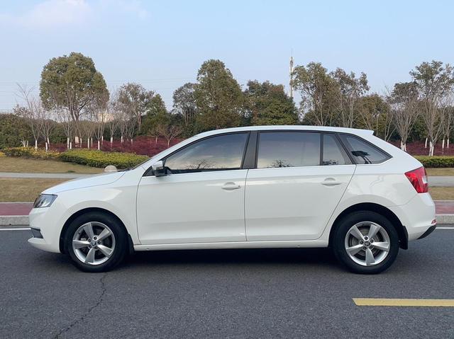 Spaceback Модель 2019 года комплектация 1.5L автоматическое Com f ort Edition National V – фото 11