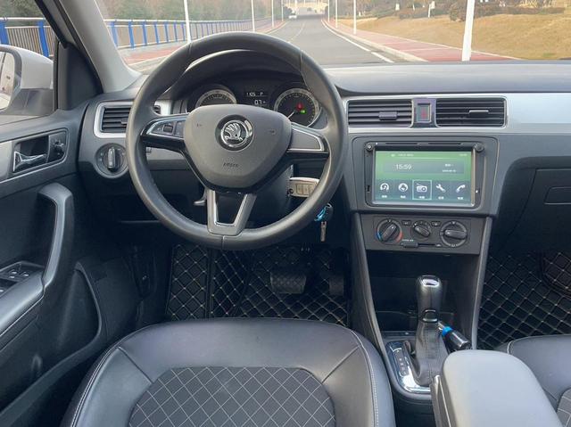 Spaceback Модель 2019 года комплектация 1.5L автоматическое Com f ort Edition National V – фото 20
