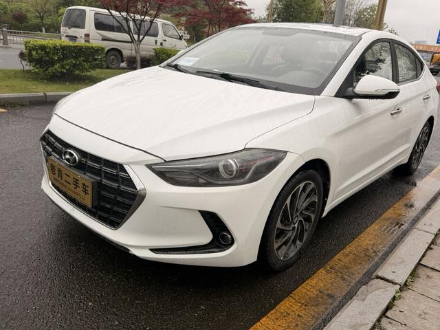 Hyundai Elantra Модель 2019 года 1.5L CVT Smart Hyun · Elite – фото 1