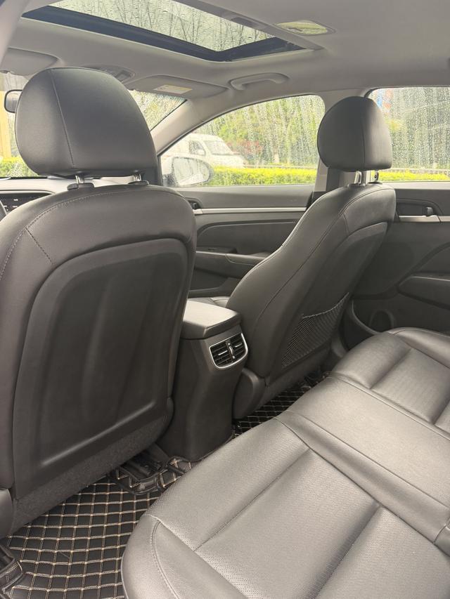 Hyundai Elantra Модель 2019 года 1.5L CVT Smart Hyun · Elite – фото 7