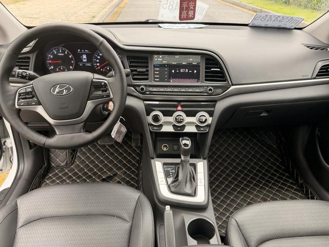 Hyundai Elantra Модель 2019 года 1.5L CVT Smart Hyun · Elite – фото 8