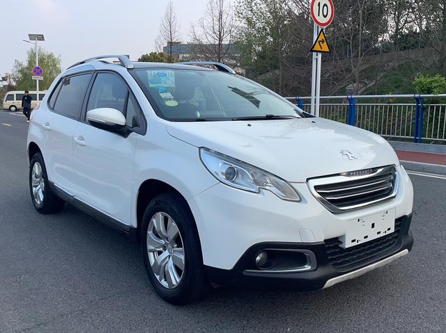 Peugeot 2008 2014 1.6L Automatic Navigation – фото 5