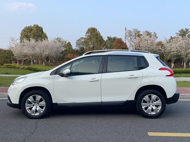 Peugeot 2008 2014 1.6L Automatic Navigation – фото 13