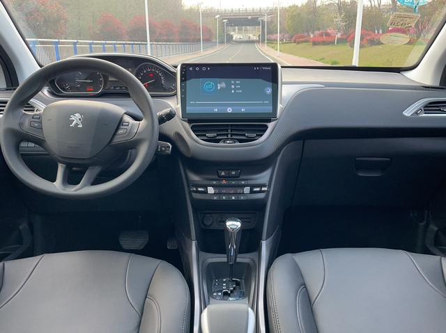 Peugeot 2008 2014 1.6L Automatic Navigation – фото 22