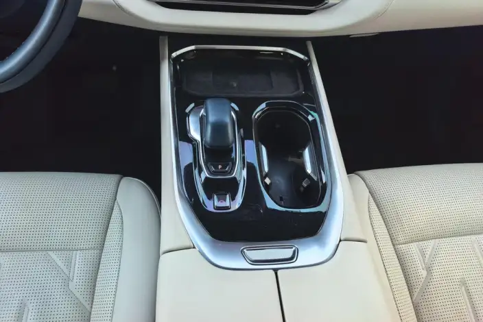 ZEEKR 009 2024 Model VI seat Executive Edition 4WD 108kWh – фото 14