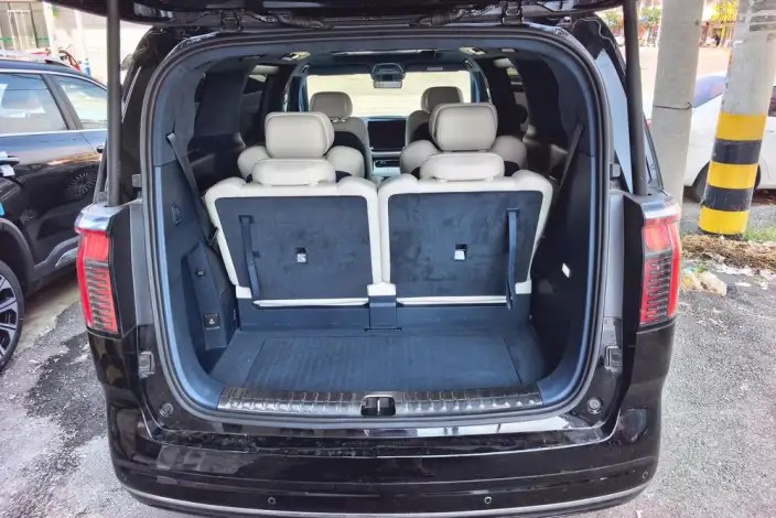 ZEEKR 009 2024 Model VI seat Executive Edition 4WD 108kWh – фото 17