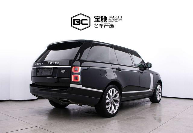Range Rover 2021 3.0 L6 Heritage Plus Classic – фото 3