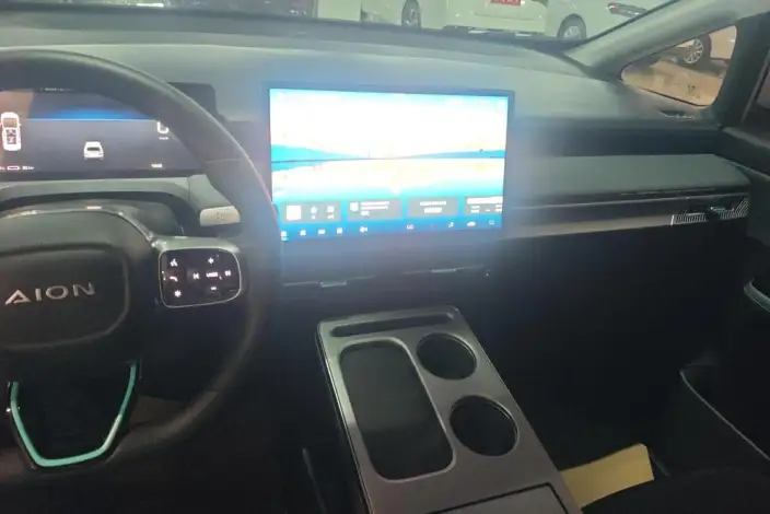AION Y 2025 Model Plus 510 Lexiang Edition – фото 15