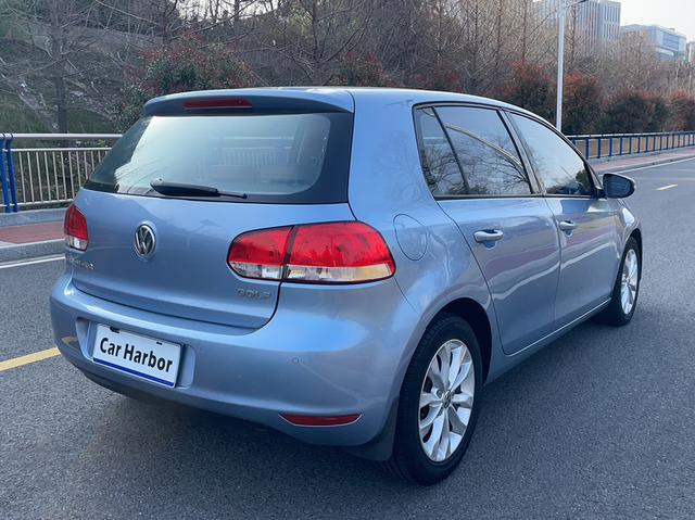 Volkswagen Golf 2012 1.6 Automatic Comfort – фото 8