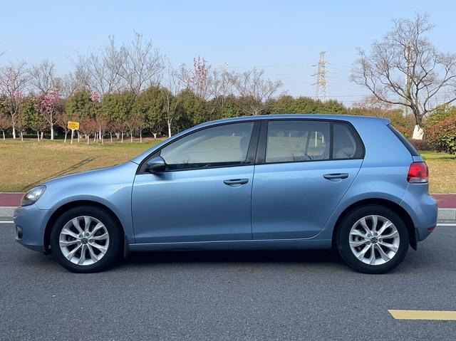 Volkswagen Golf 2012 1.6 Automatic Comfort – фото 13