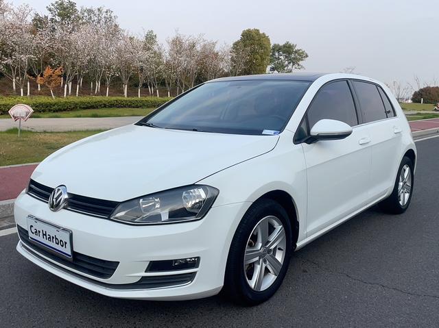 Volkswagen Golf 2016 230 TSI Automatic Comfort – фото 1