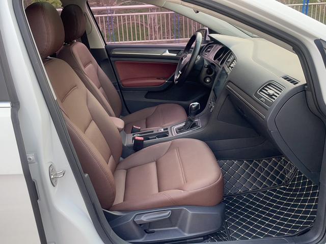 Volkswagen Golf 2016 230 TSI Automatic Comfort – фото 6