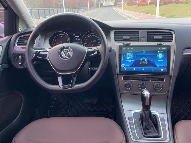 Volkswagen Golf 2016 230 TSI Automatic Comfort – фото 20