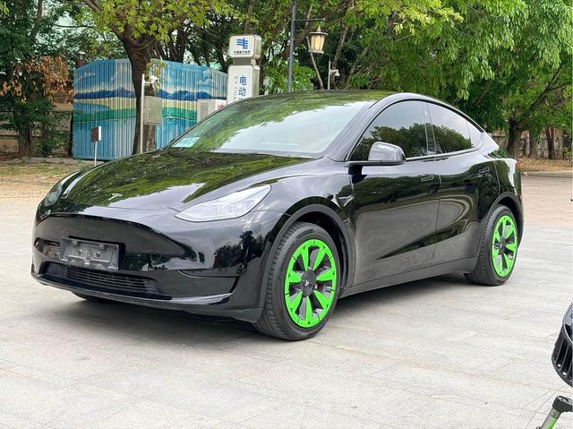 Tesla Model Y 2022 Facelift RWD – фото 1