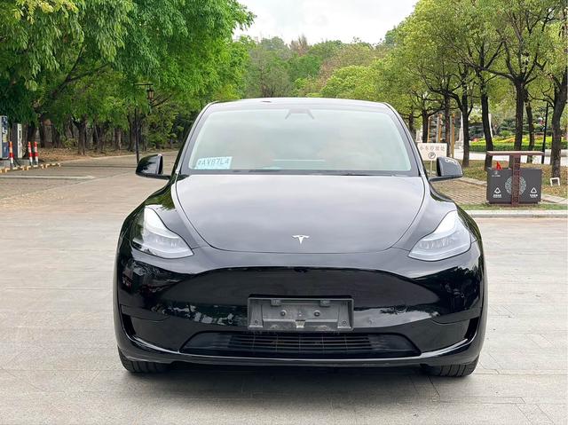 Tesla Model Y 2022 Facelift RWD – фото 2