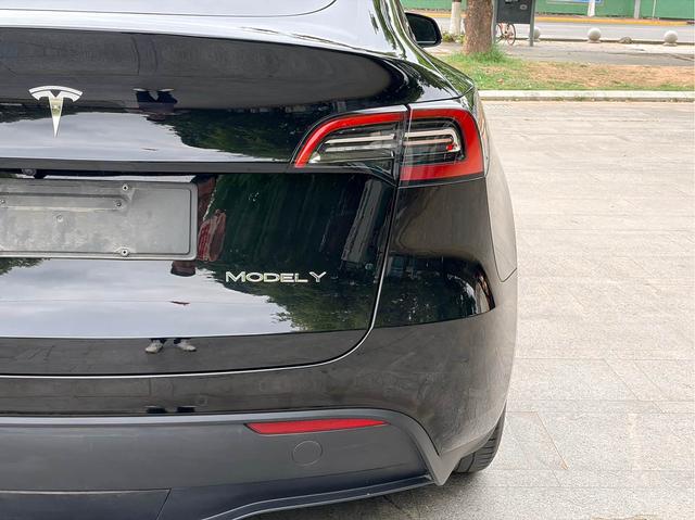 Tesla Model Y 2022 Facelift RWD – фото 8